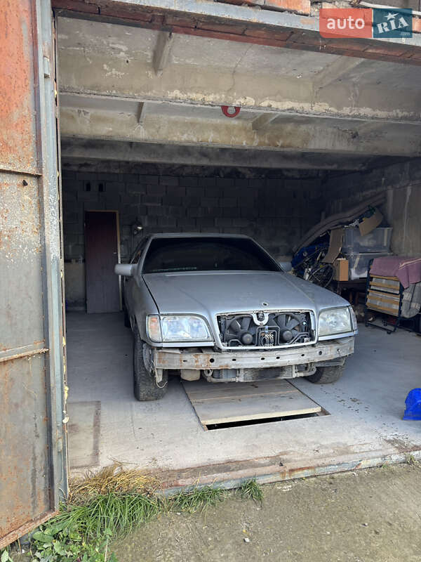 Mercedes-Benz S-Class 1994 Mercedes-Benz S-Class 1994