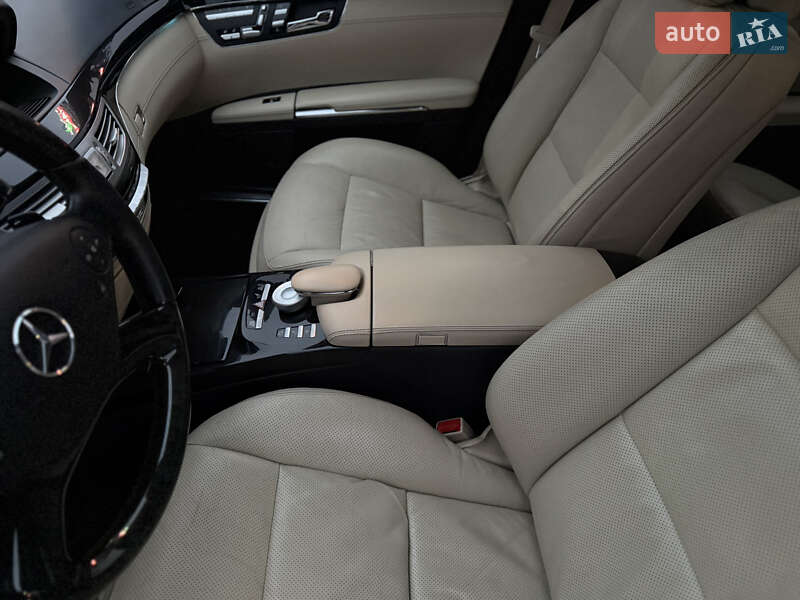 Седан Mercedes-Benz S-Class 2012 в Хмельницькому