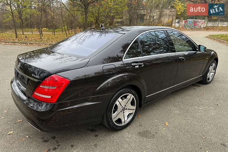 Седан Mercedes-Benz S-Class 2010 в Києві