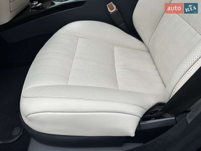 Седан Mercedes-Benz S-Class 2010 в Києві