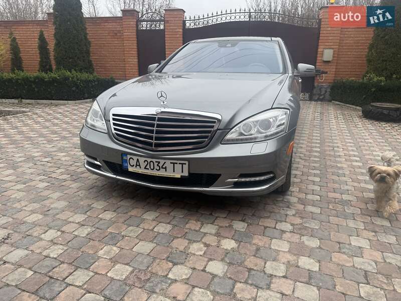 Седан Mercedes-Benz S-Class 2010 в Каменке