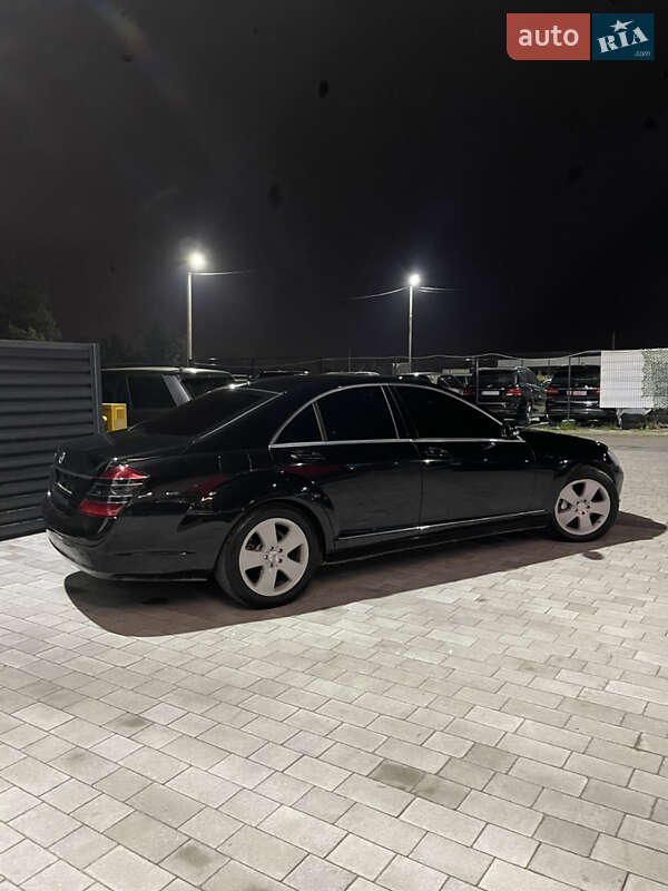 Седан Mercedes-Benz S-Class 2009 в Ивано-Франковске
