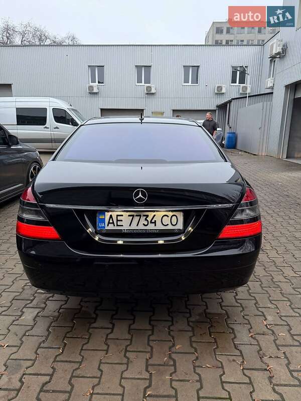 Седан Mercedes-Benz S-Class 2007 в Дніпрі