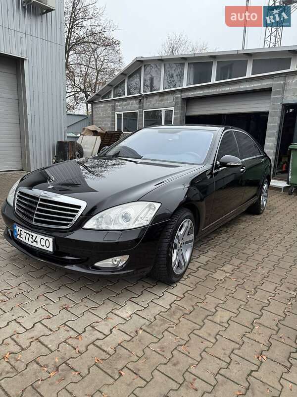 Седан Mercedes-Benz S-Class 2007 в Дніпрі