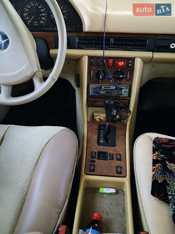 Седан Mercedes-Benz S-Class 1983 в Дніпрі