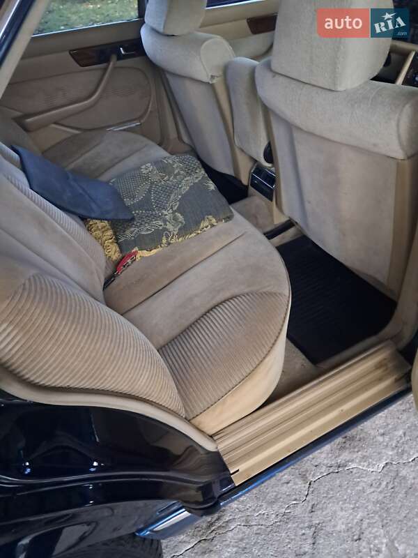 Седан Mercedes-Benz S-Class 1983 в Дніпрі