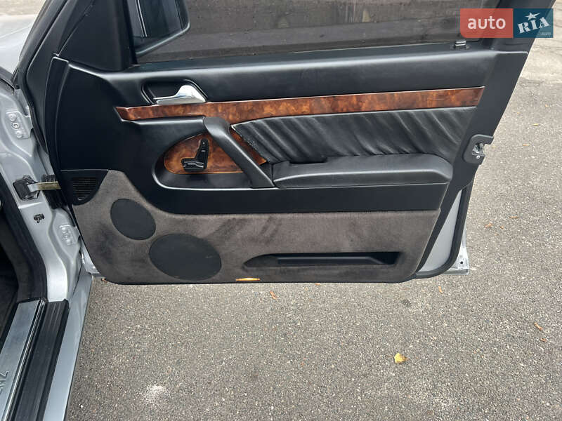 Седан Mercedes-Benz S-Class 1991 в Кривом Роге