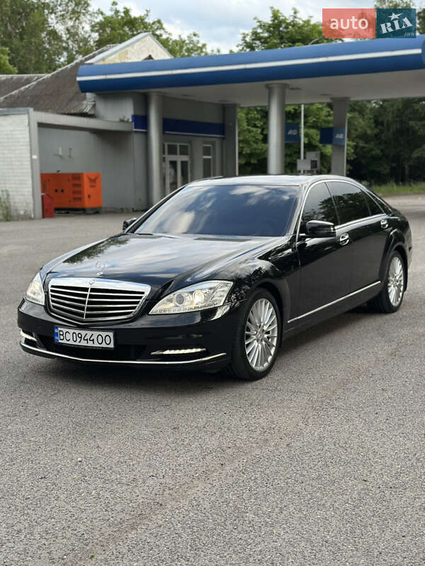 Седан Mercedes-Benz S-Class 2006 в Черновцах
