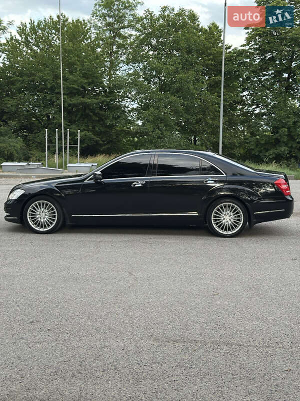Седан Mercedes-Benz S-Class 2006 в Черновцах