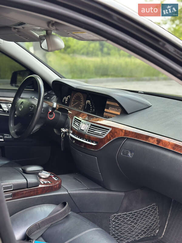 Седан Mercedes-Benz S-Class 2006 в Черновцах