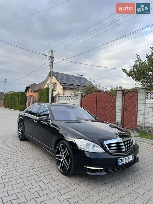 Седан Mercedes-Benz S-Class 2010 в Ровно фото Седан Mercedes-Benz S-Class 2010 в Ровно