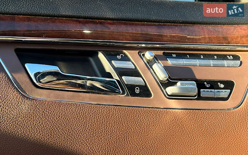Седан Mercedes-Benz S-Class 2010 в Львове