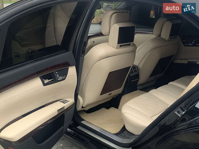 Седан Mercedes-Benz S-Class 2007 в Умані