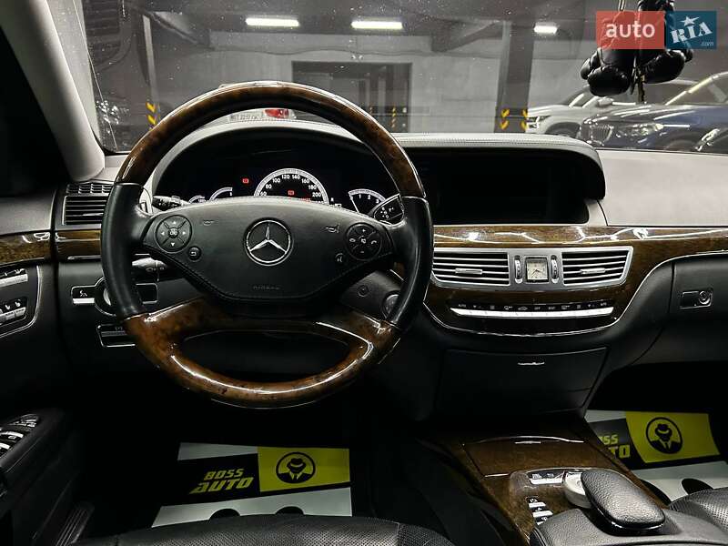 Седан Mercedes-Benz S-Class 2013 в Чернівцях