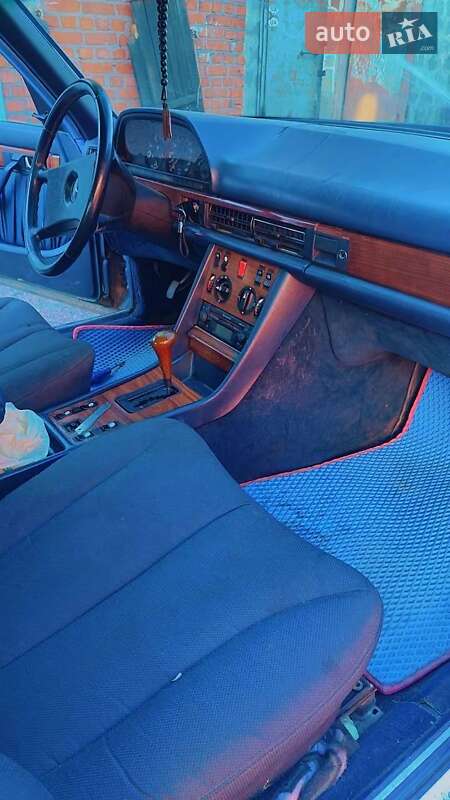 Седан Mercedes-Benz S-Class 1982 в Овручі
