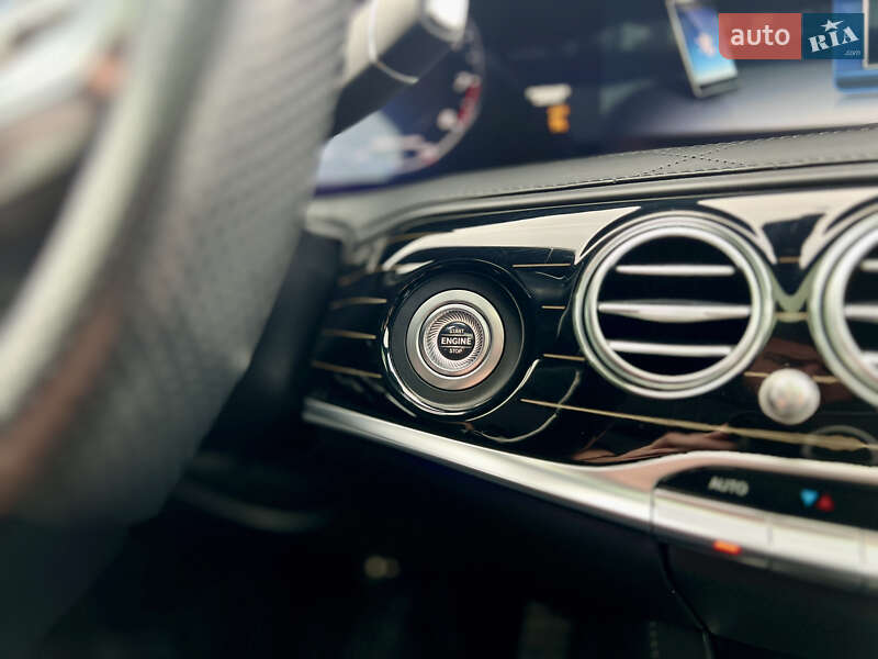 Седан Mercedes-Benz S-Class 2019 в Києві