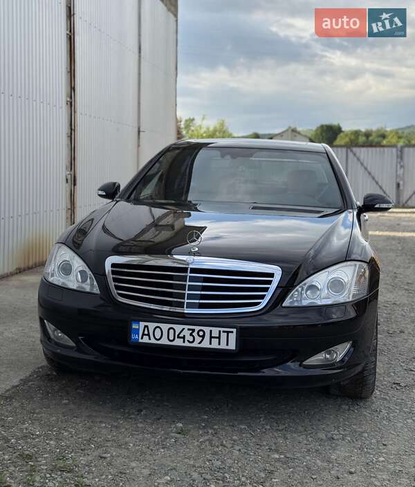 Седан Mercedes-Benz S-Class 2008 в Ужгороді