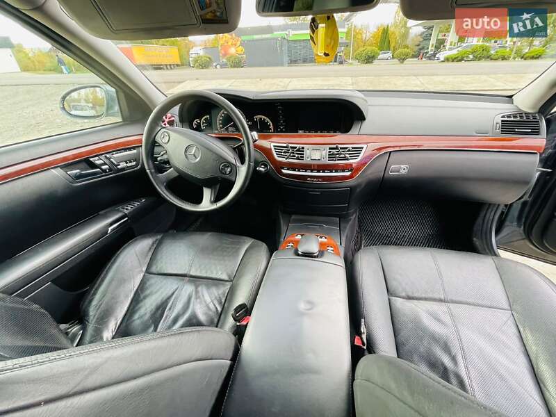 Седан Mercedes-Benz S-Class 2008 в Рахове