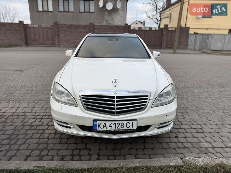 Седан Mercedes-Benz S-Class 2010 в Павлограді