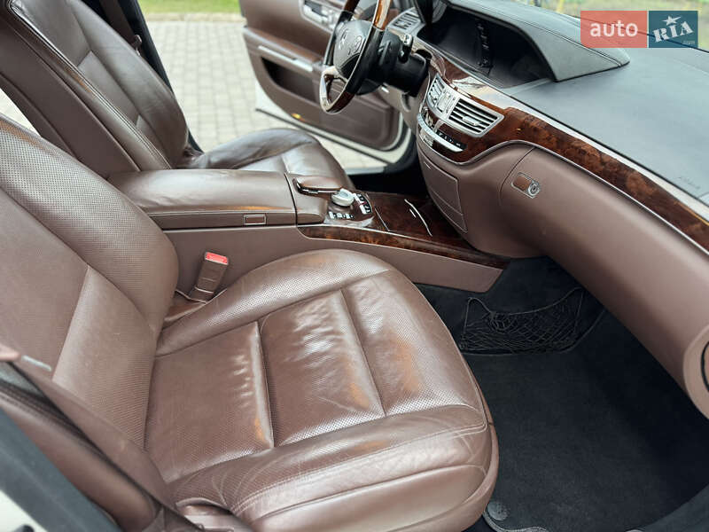 Седан Mercedes-Benz S-Class 2010 в Павлограді