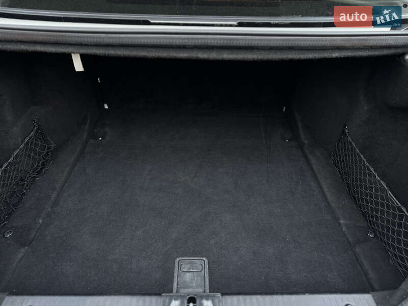 Седан Mercedes-Benz S-Class 2010 в Павлограді