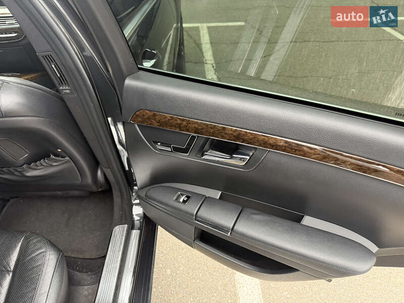 Седан Mercedes-Benz S-Class 2012 в Киеве