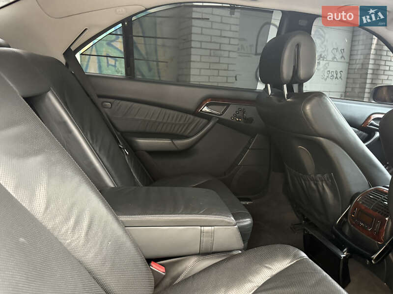 Седан Mercedes-Benz S-Class 2005 в Ровно фото 45 Седан Mercedes-Benz S-Class 2005 в Ровно