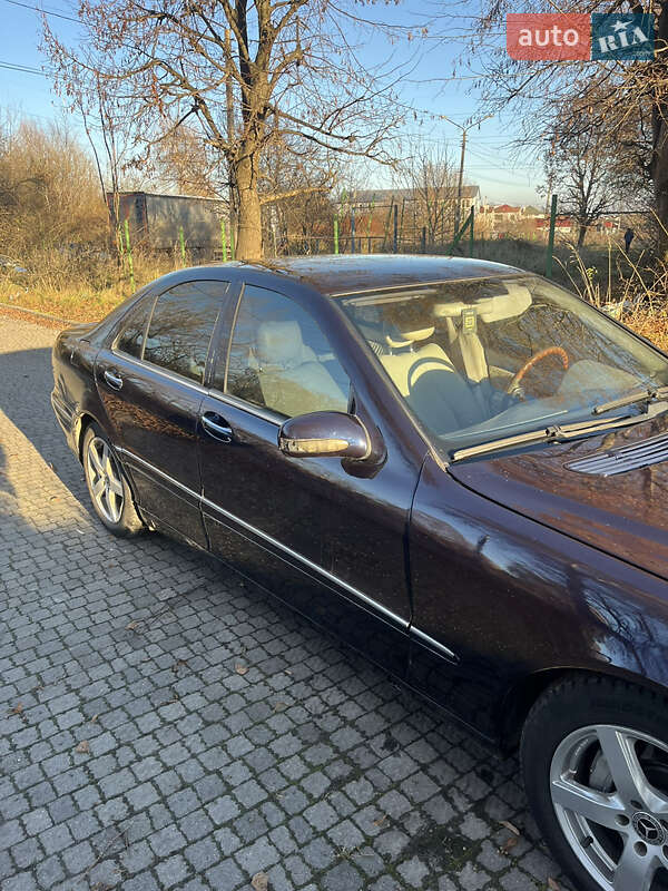 Седан Mercedes-Benz S-Class 2001 в Львові