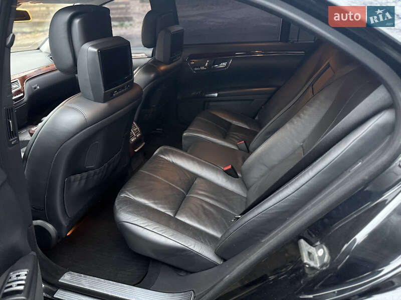 Седан Mercedes-Benz S-Class 2007 в Умані