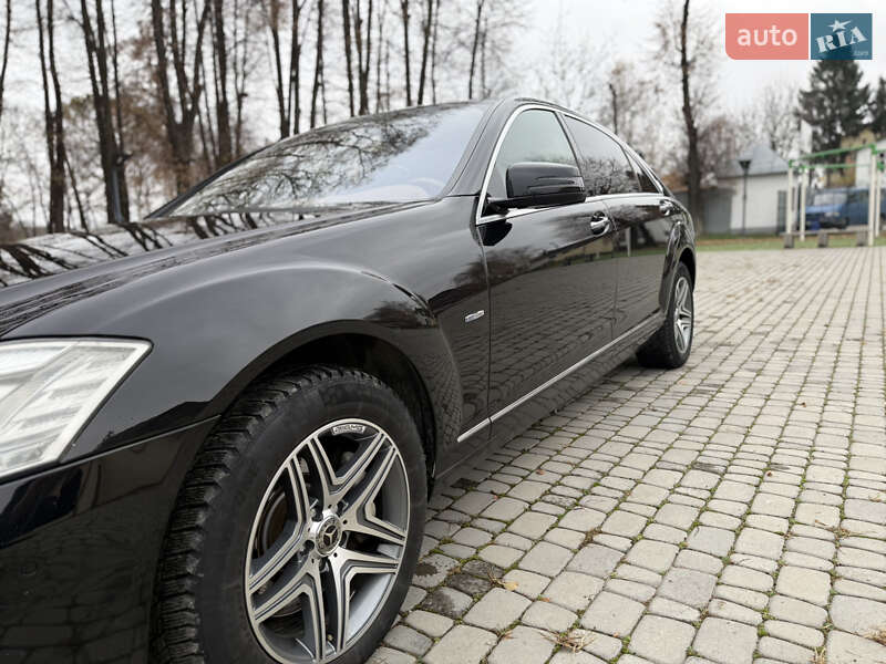 Седан Mercedes-Benz S-Class 2008 в Чернівцях