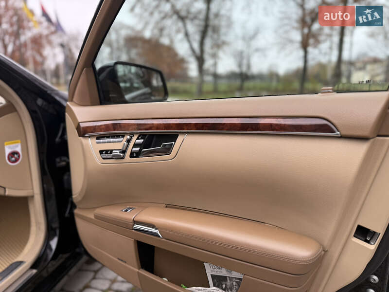 Седан Mercedes-Benz S-Class 2008 в Чернівцях