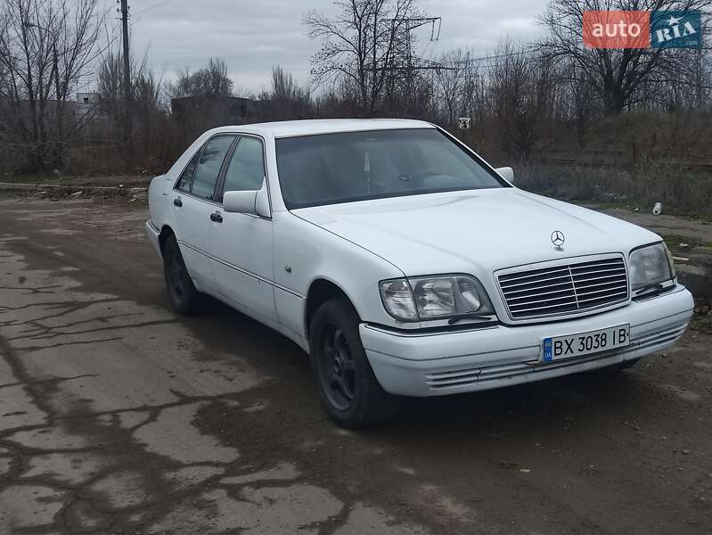 Седан Mercedes-Benz S-Class 1992 в Запорожье