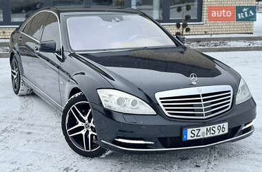 Седан Mercedes-Benz S-Class 2011 в Сарнах