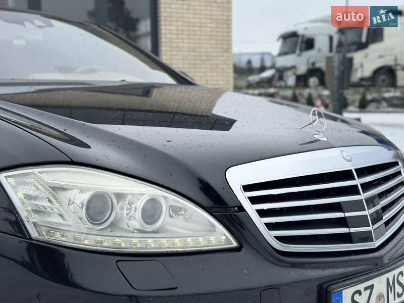 Седан Mercedes-Benz S-Class 2011 в Сарнах