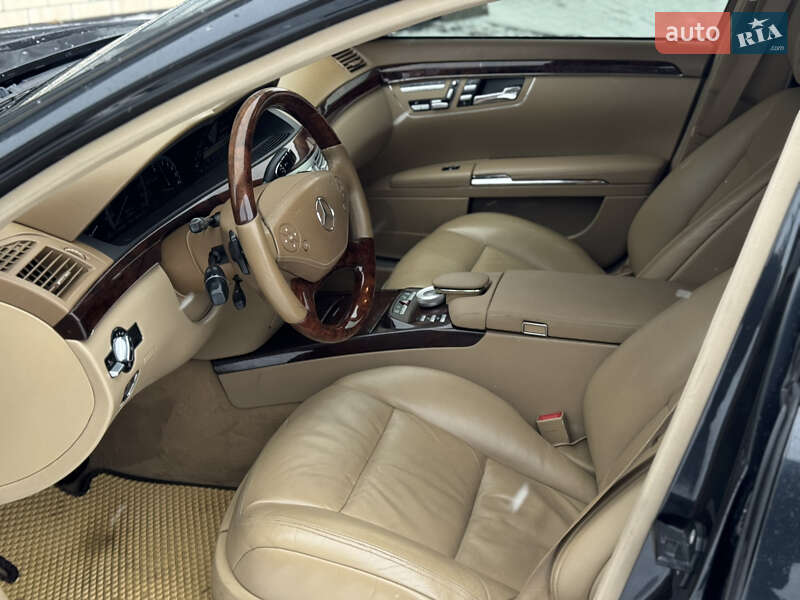 Седан Mercedes-Benz S-Class 2011 в Сарнах