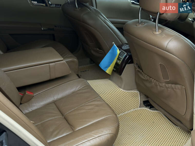 Седан Mercedes-Benz S-Class 2009 в Ужгороді