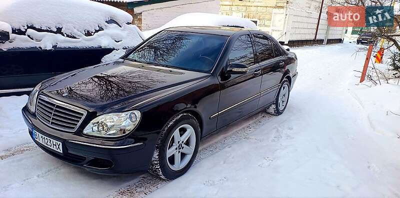 Седан Mercedes-Benz S-Class 2004 в Хоролі