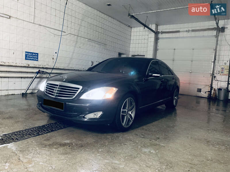 Mercedes-Benz S-Class 2008