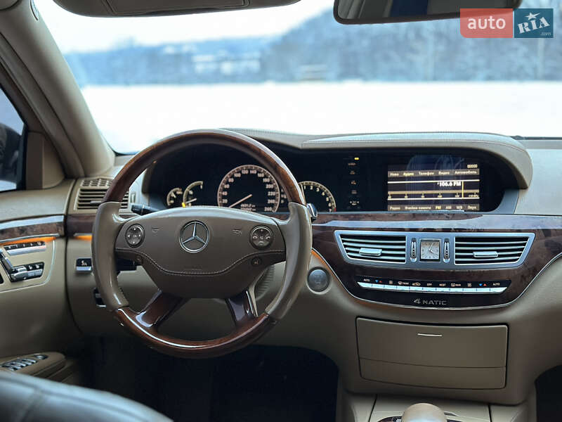 Седан Mercedes-Benz S-Class 2008 в Умані