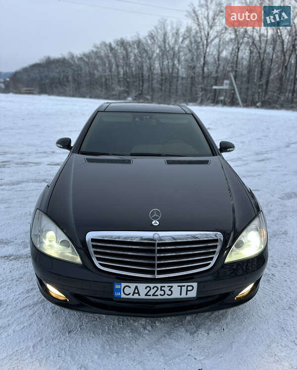 Седан Mercedes-Benz S-Class 2008 в Умані