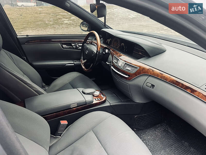 Седан Mercedes-Benz S-Class 2008 в Рахові