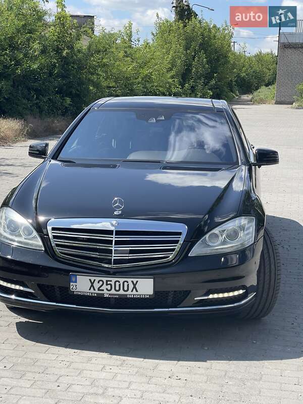 Седан Mercedes-Benz S-Class 2012 в Запоріжжі