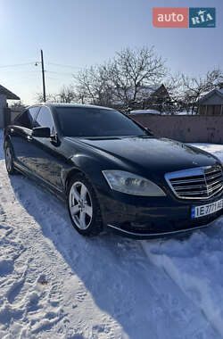 Седан Mercedes-Benz S-Class 2005 в Чернівцях