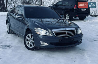 Седан Mercedes-Benz S-Class 2008 в Рахове