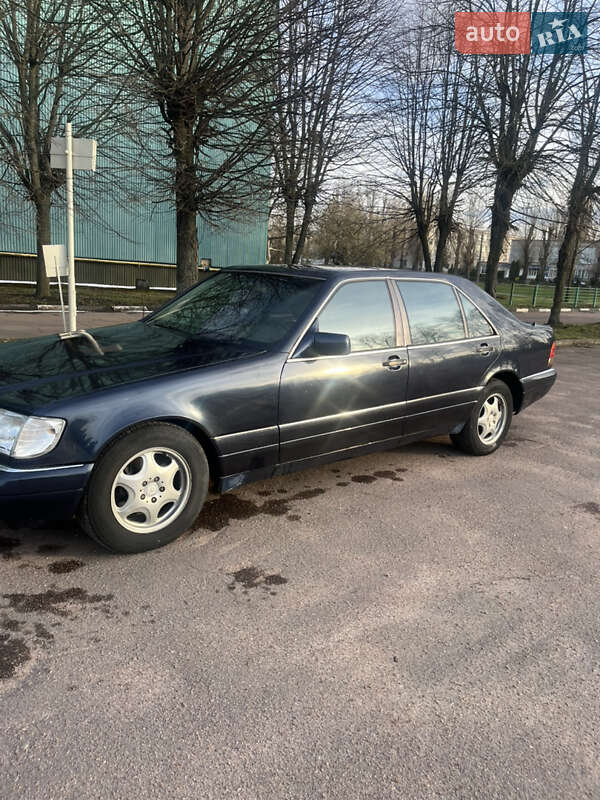 Mercedes-Benz S-Class 1994