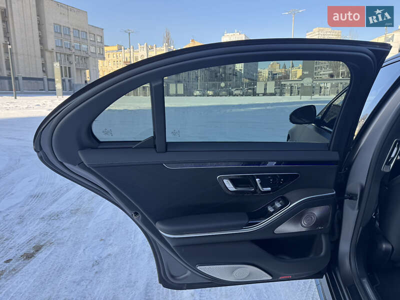 Седан Mercedes-Benz S-Class 2024 в Києві