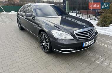 Седан Mercedes-Benz S-Class 2011 в Львові