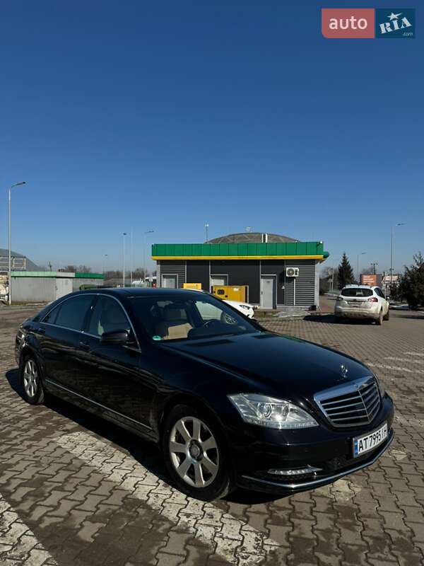 Седан Mercedes-Benz S-Class 2013 в Ивано-Франковске