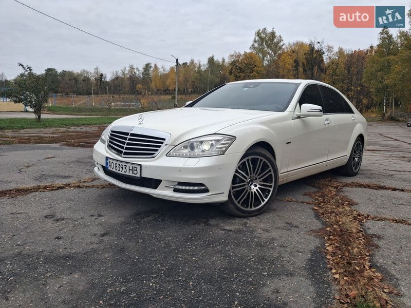 Mercedes-Benz S-Class 2009