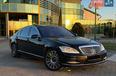 Седан Mercedes-Benz S-Class 2010 в Чернівцях